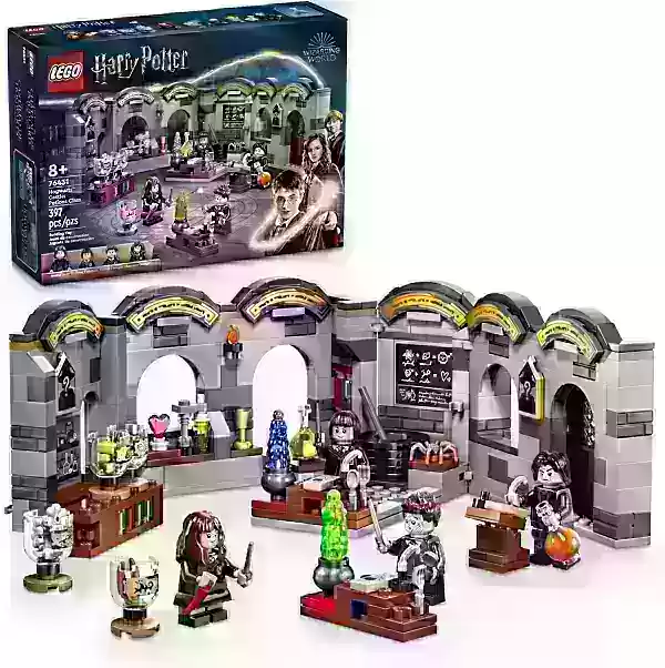 Boathouse set