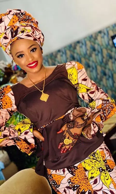 Hausa Skirt and Blouse Styles Captura de tela 2