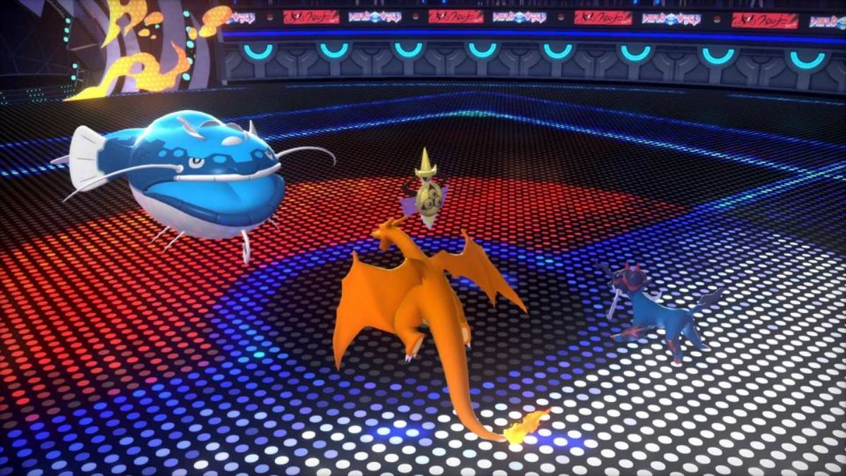 Charizard ve Samurott'u içeren bir Pokemon şampiyonu savaşı